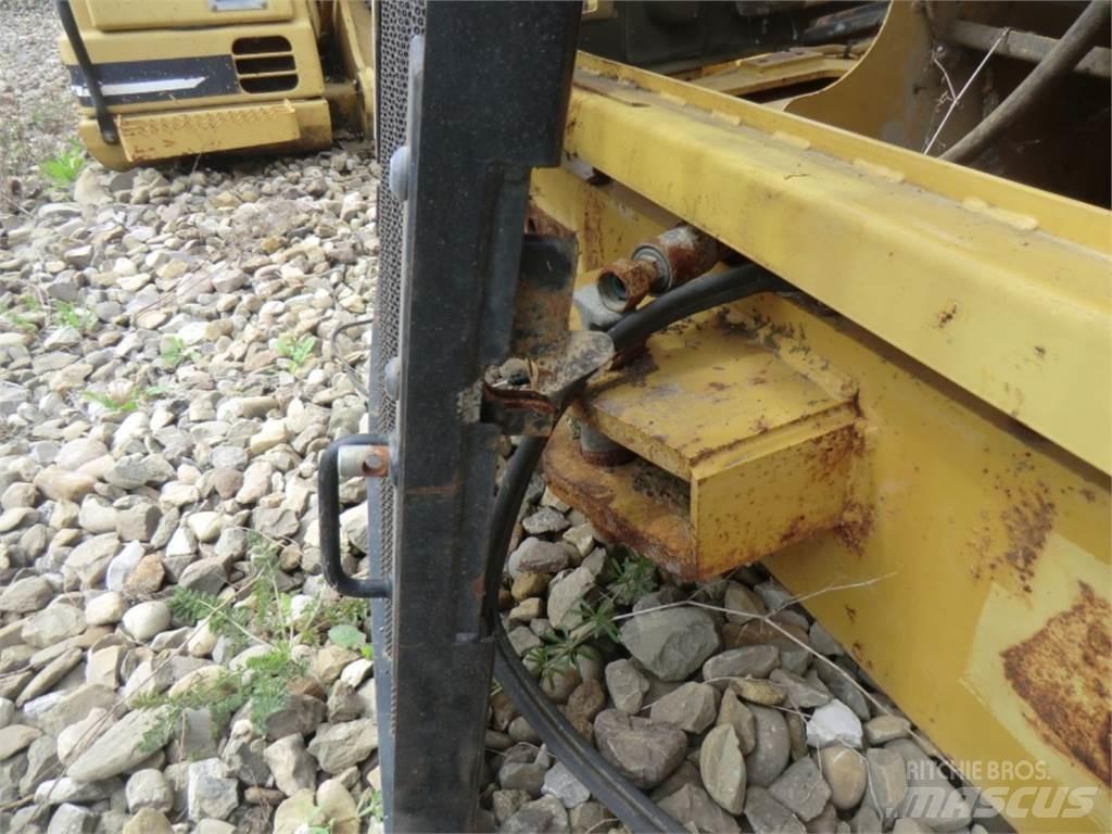CAT 962H Chassi och upphängning