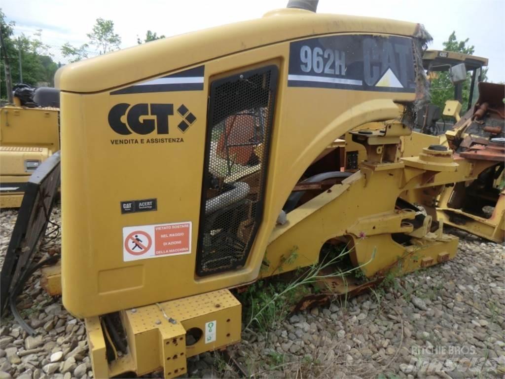 CAT 962H Chassi och upphängning
