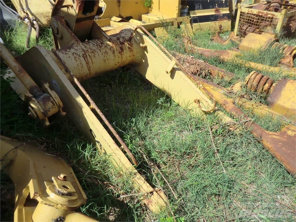 CAT 963 Chassi och upphängning