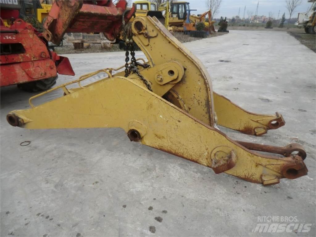 CAT 963C Chassi och upphängning