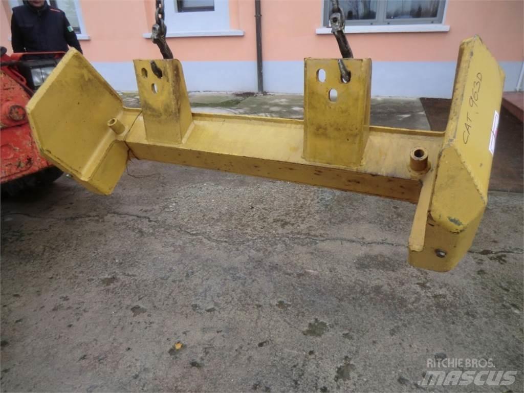 CAT 963D Chassi och upphängning