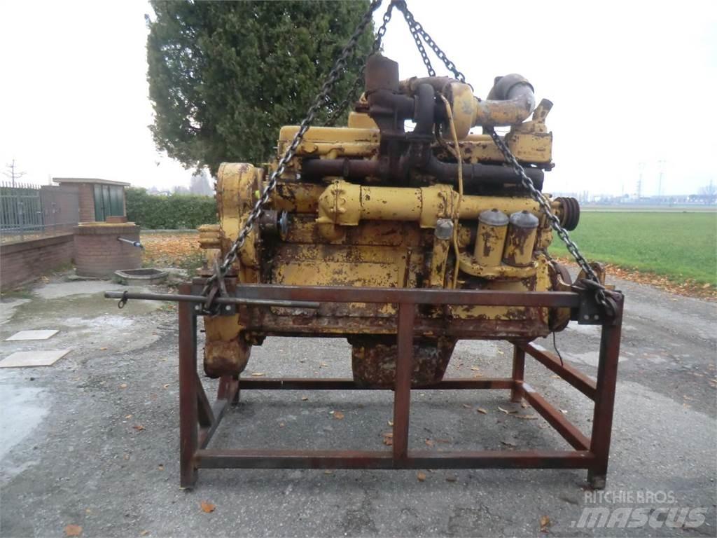 CAT D353 Motorer