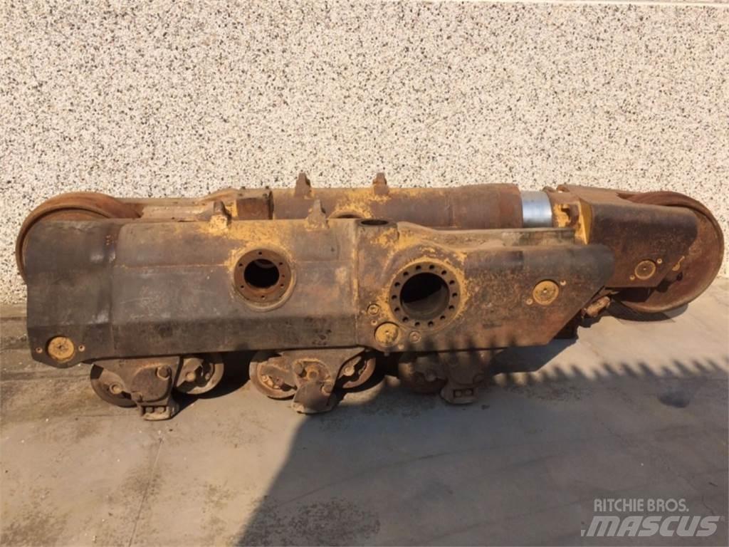 CAT  D8L Band, kedjor och underreden