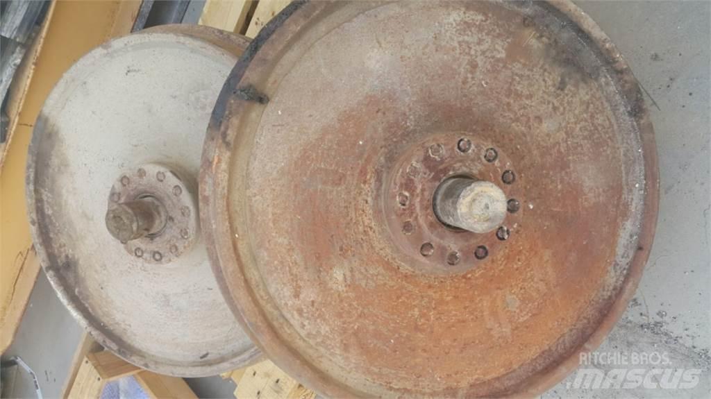 CAT  D8L Band, kedjor och underreden
