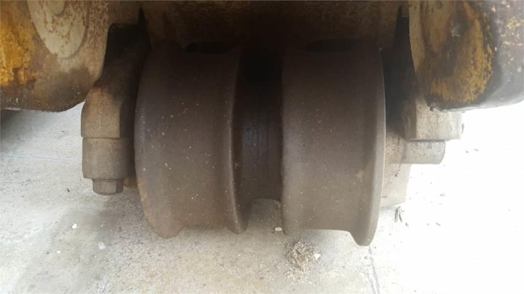 CAT  D8L Band, kedjor och underreden