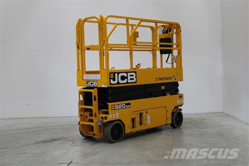JCB S2032E Saxliftar