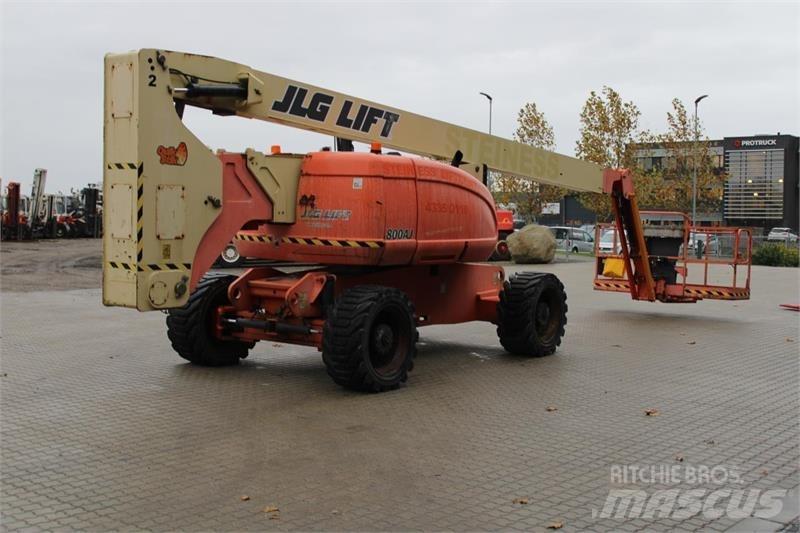 JLG 800AJ Bomliftar