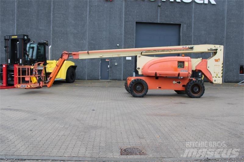 JLG 800AJ Bomliftar
