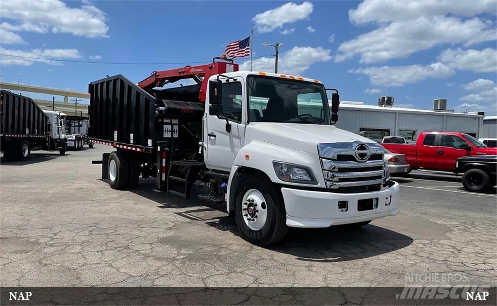 Hino L7 Gripar