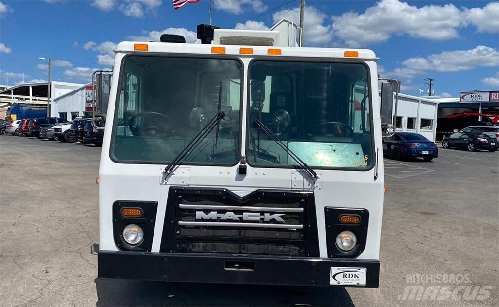 Mack LEU613 Sopbilar