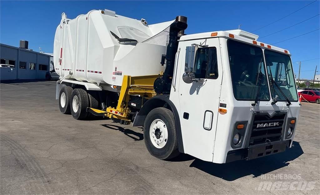 Mack LEU613 Sopbilar