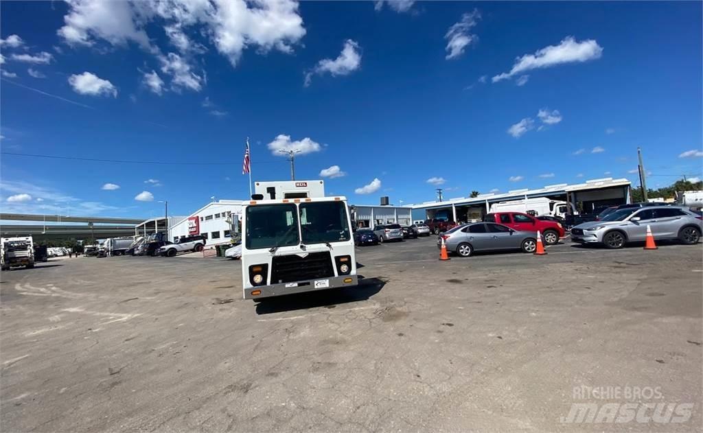 Mack LEU613 Sopbilar