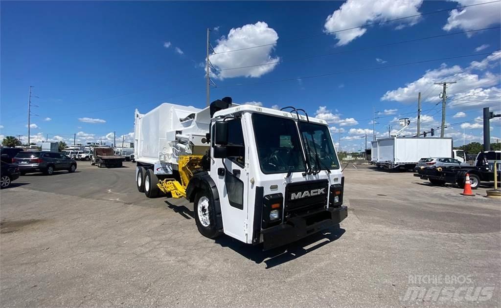 Mack LR613 Sopbilar
