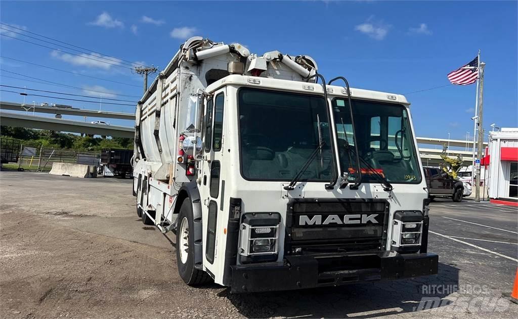 Mack LR613 Sopbilar