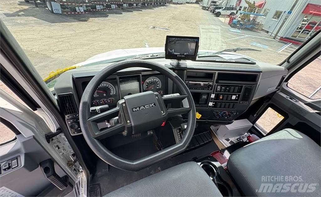 Mack MD6 Sopbilar