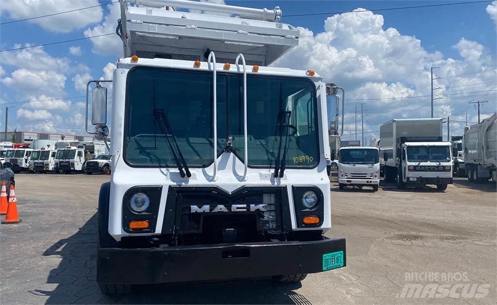 Mack MRU613 Sopbilar