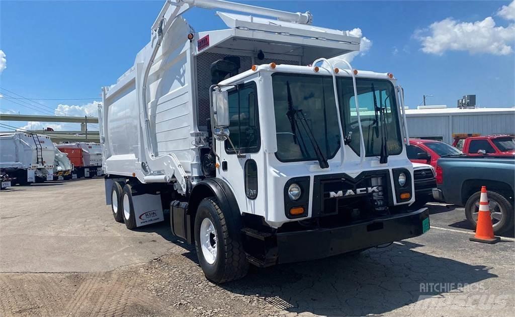 Mack MRU613 Sopbilar