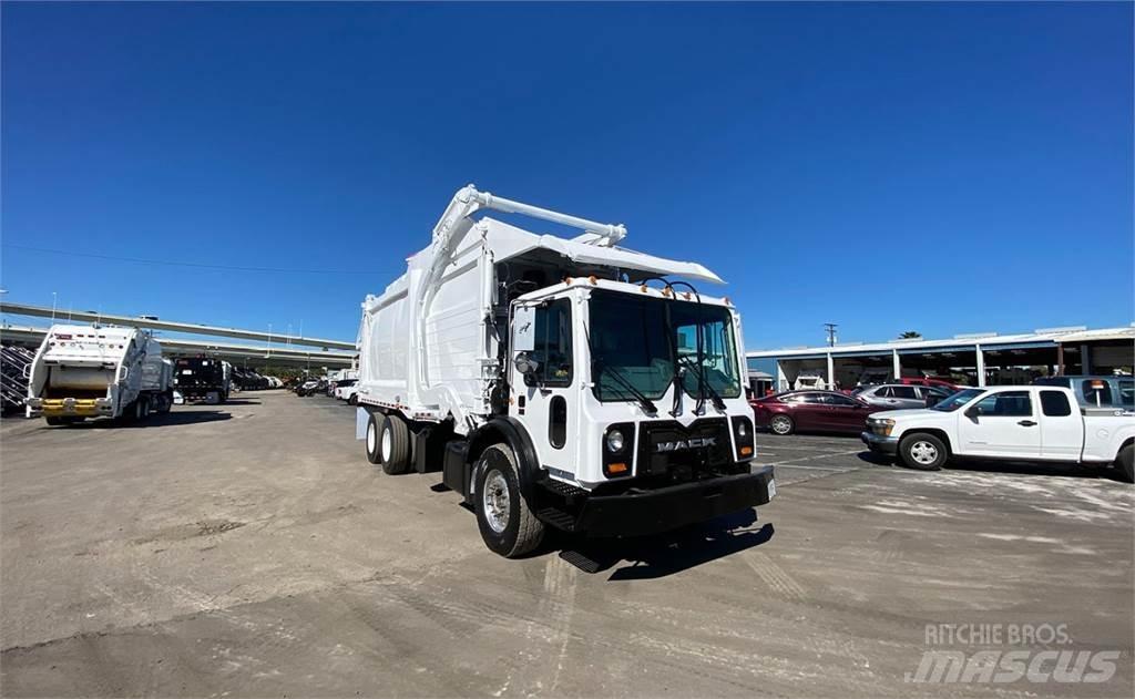 Mack MRU613 Sopbilar