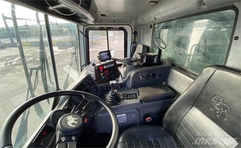 Mack MRU613 Sopbilar