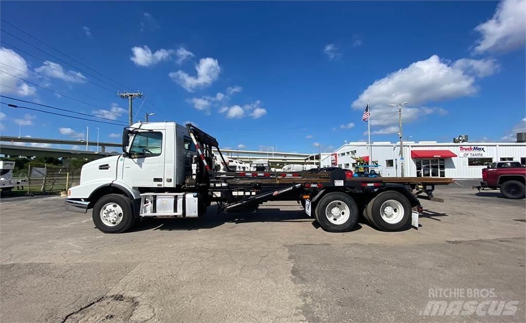 Volvo VHD64 Lastväxlare med kabellift
