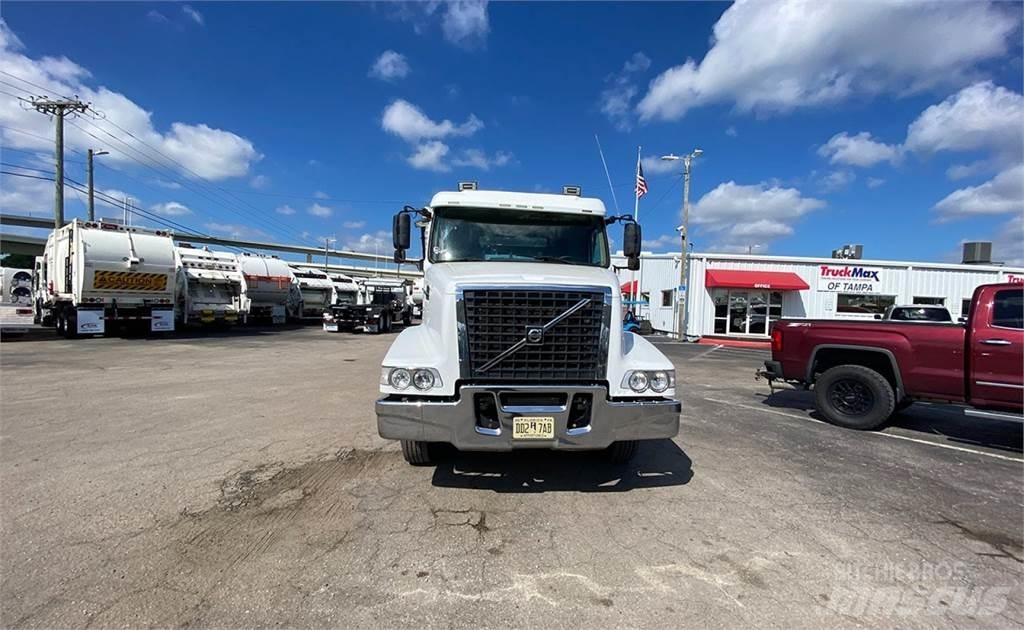 Volvo VHD64 Lastväxlare med kabellift