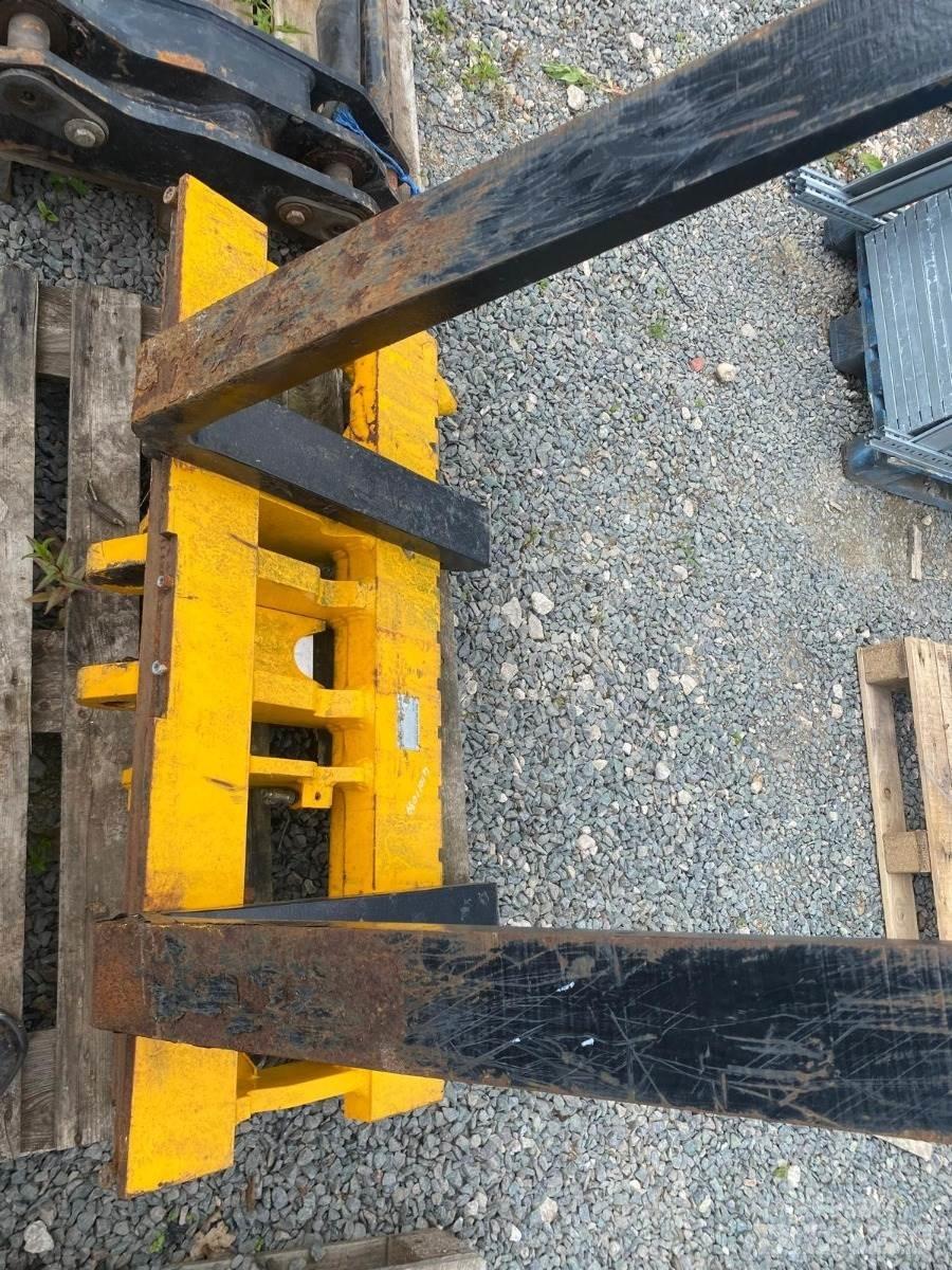 JCB  Redskapsbärare för lantbruk