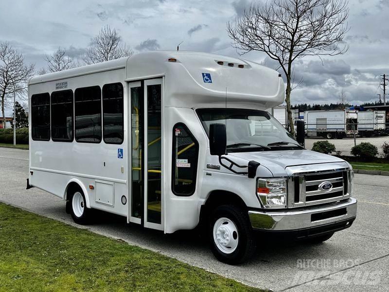 Ford Econoline Minibussar