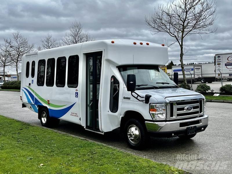 Ford Econoline Minibussar