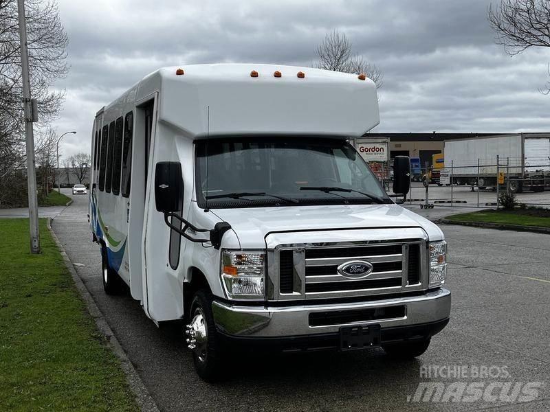 Ford Econoline Minibussar