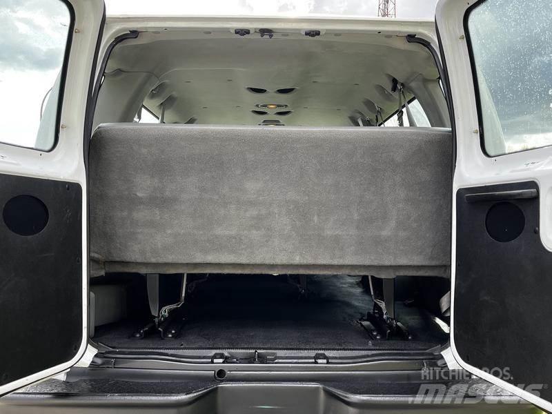 Ford Econoline Personbilar
