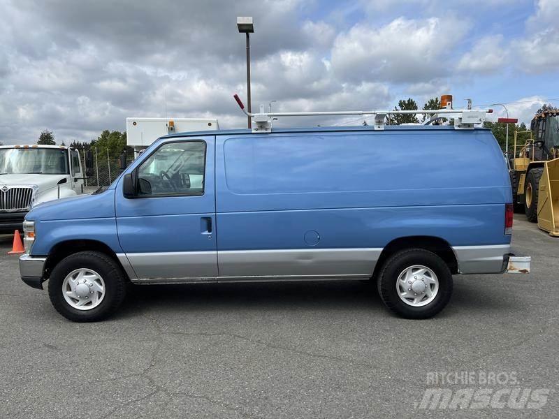 Ford Econoline Lätta skåpbilar