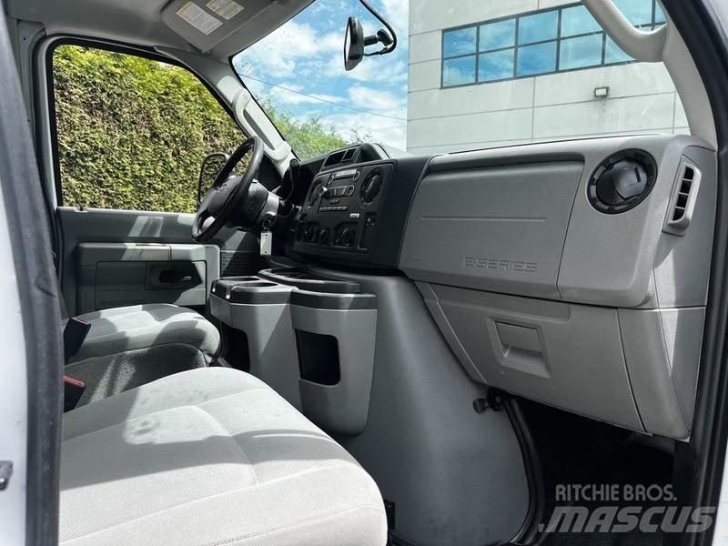 Ford Econoline Lätta skåpbilar