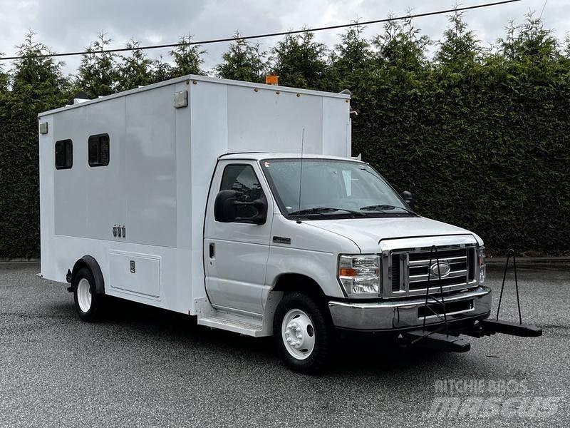 Ford Econoline Lätta skåpbilar