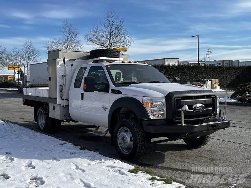 Ford F-450 SD Plogbilar