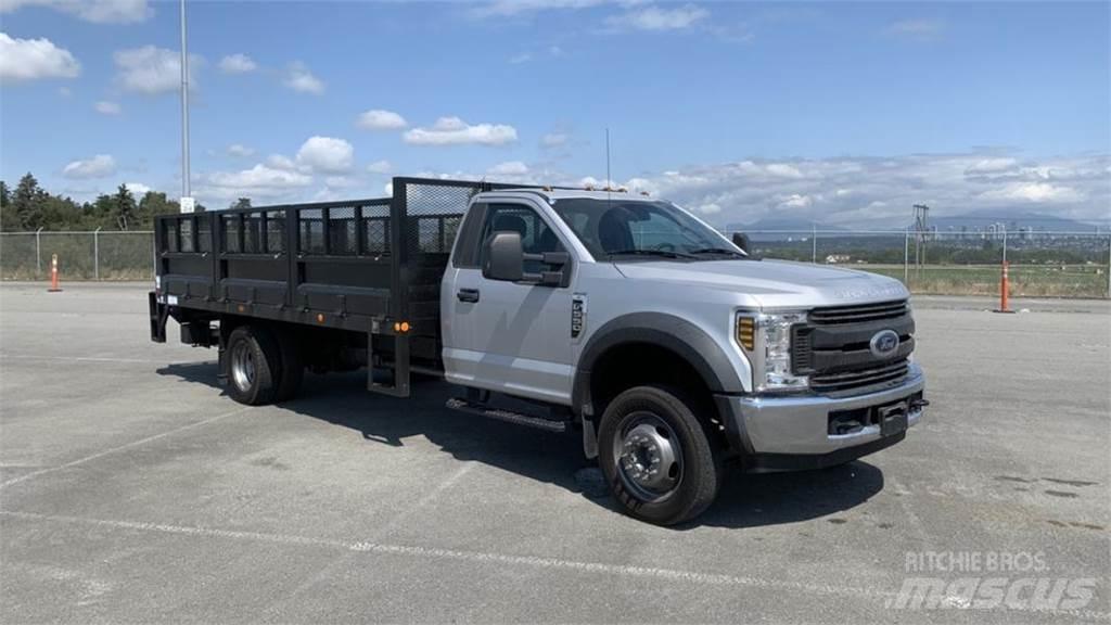 Ford F-550 Flakbilar