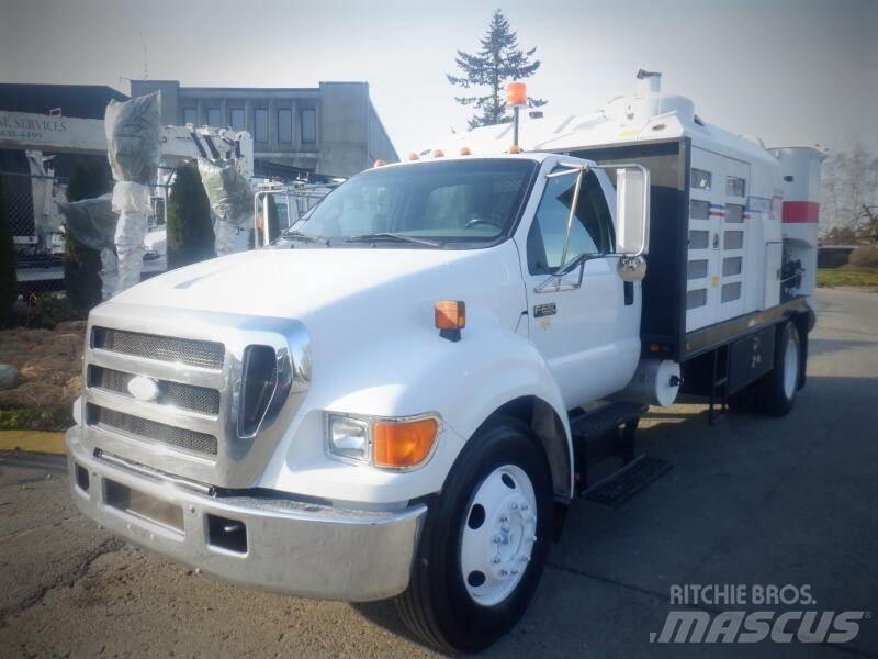 Ford F-650 Slamsugningsbil