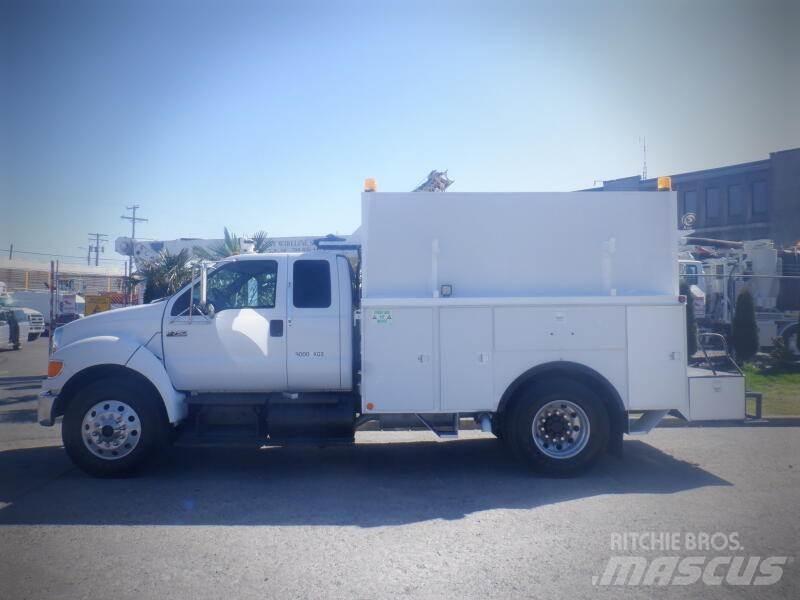 Ford F-750 Plogbilar