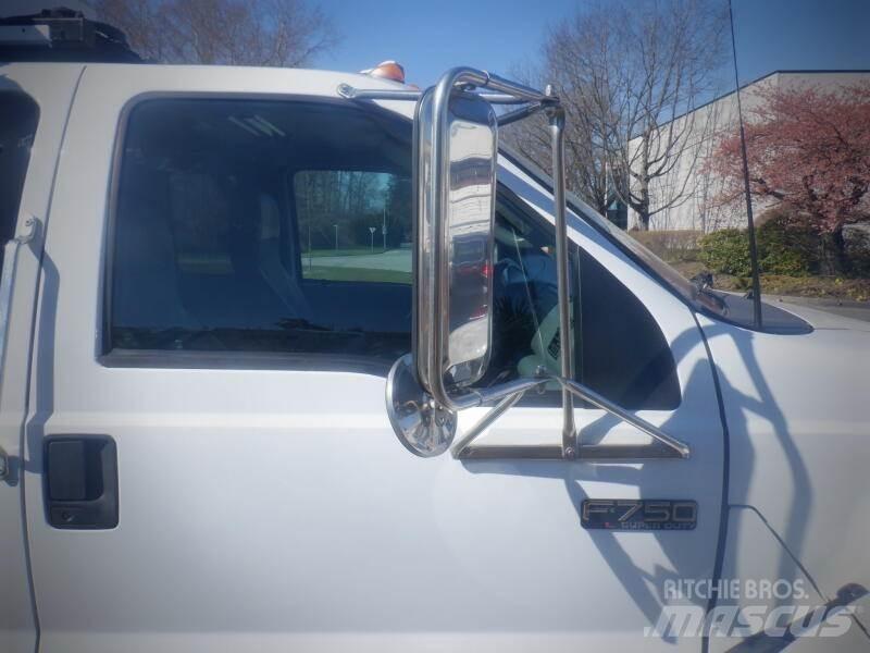 Ford F-750 Plogbilar