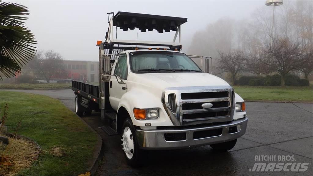 Ford F-750 Flakbilar