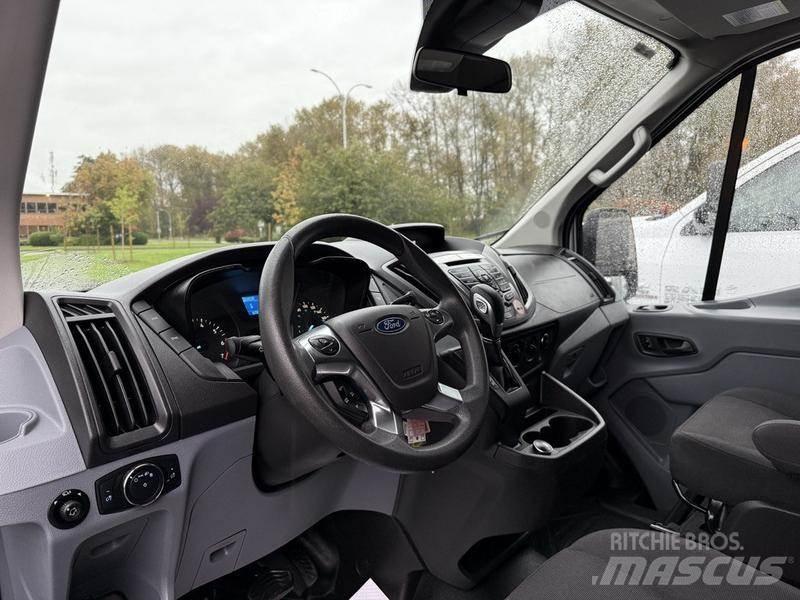 Ford Transit Personbilar
