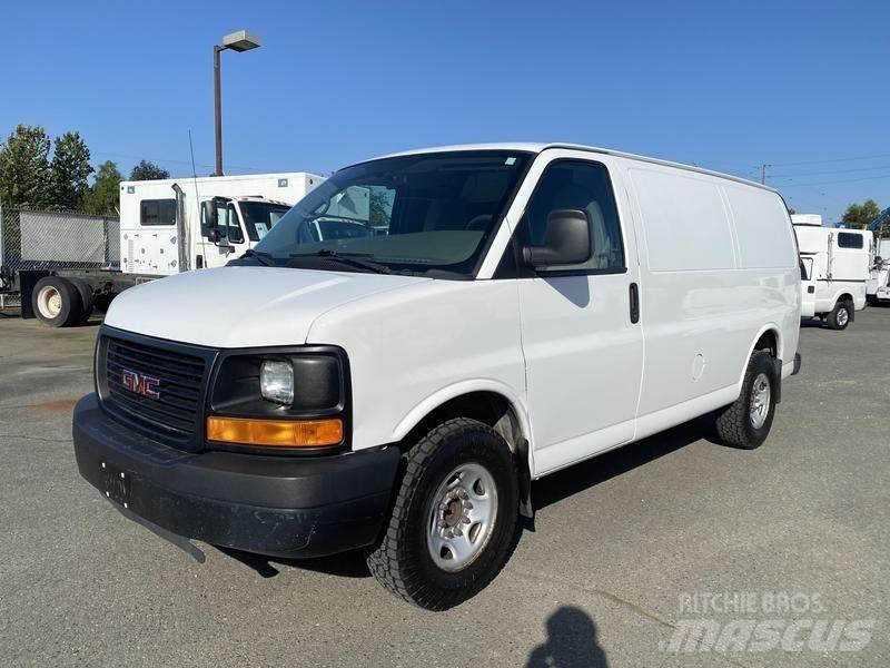 GMC Savana Lätta skåpbilar