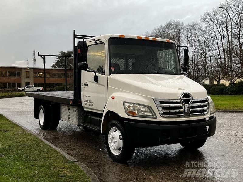 Hino 155 Flakbilar