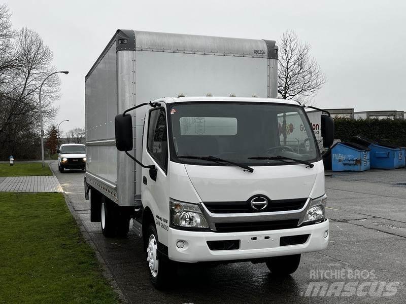 Hino 195 Lätta skåpbilar