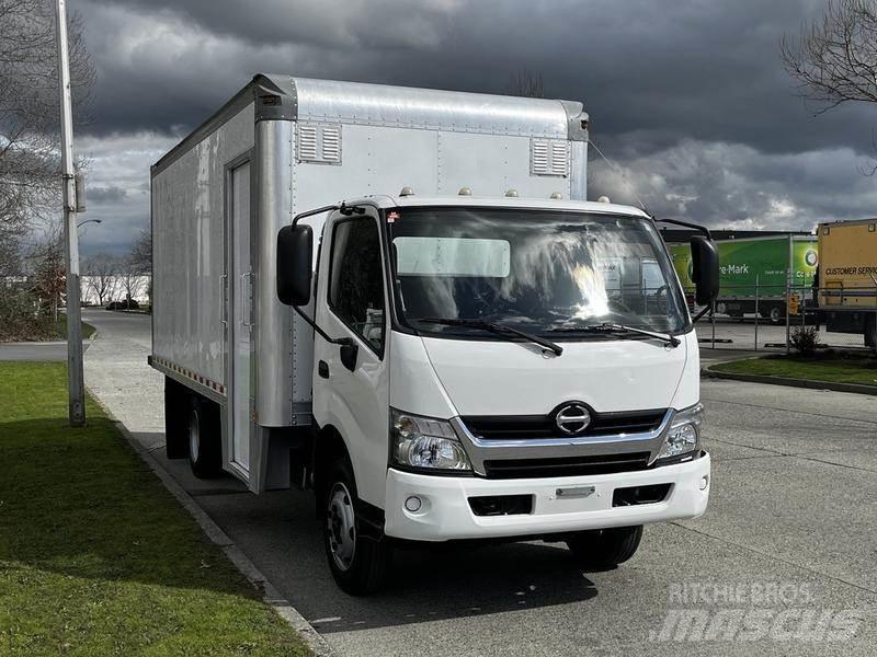 Hino 195 Lätta skåpbilar