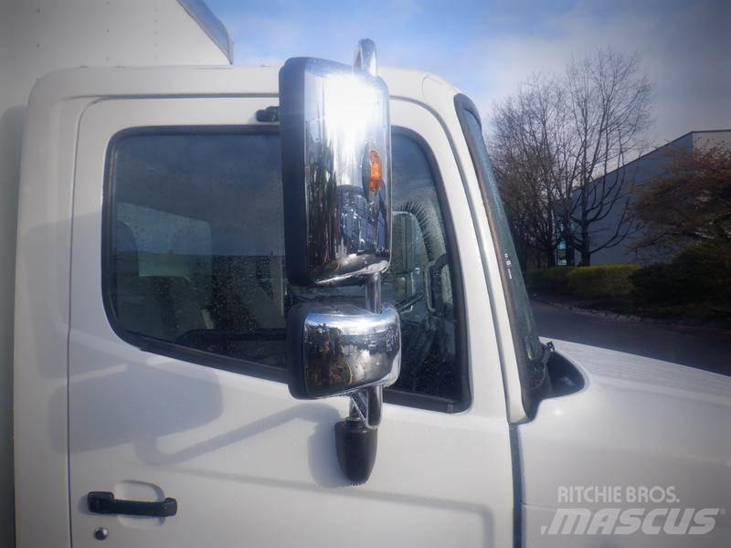 Hino 308 Lätta skåpbilar