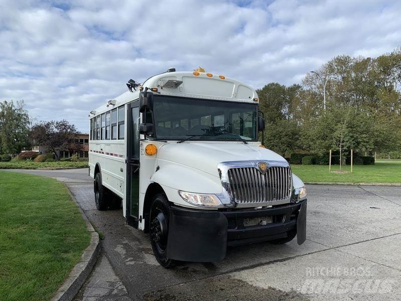 International 4200 Minibussar