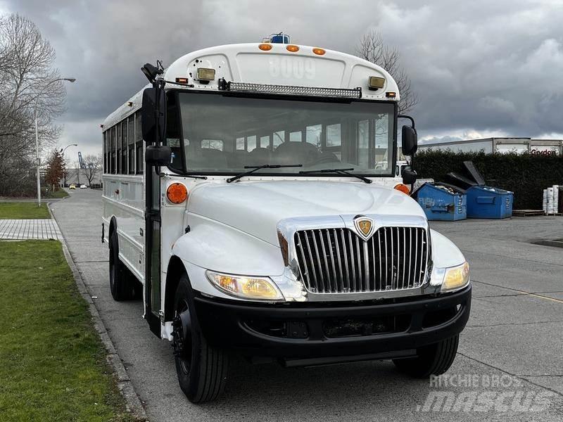 International 4200 Minibussar