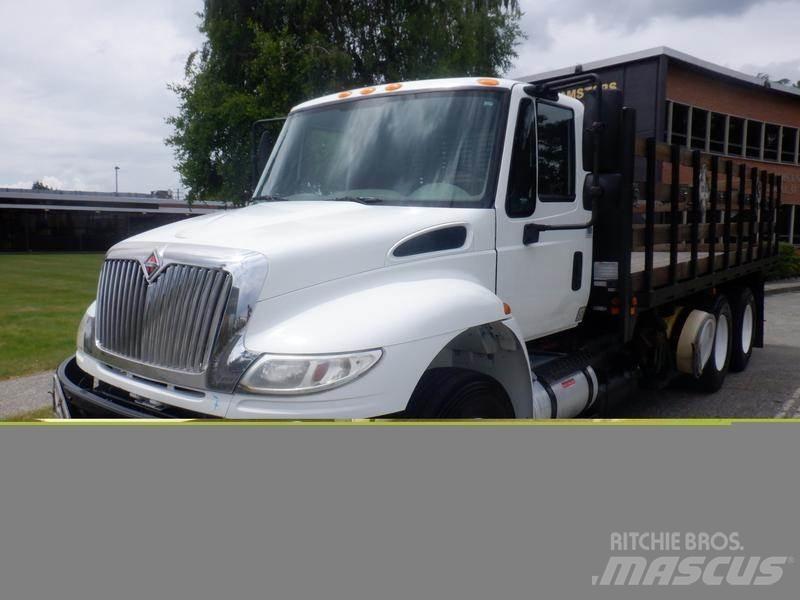 International 4400 Flakbilar