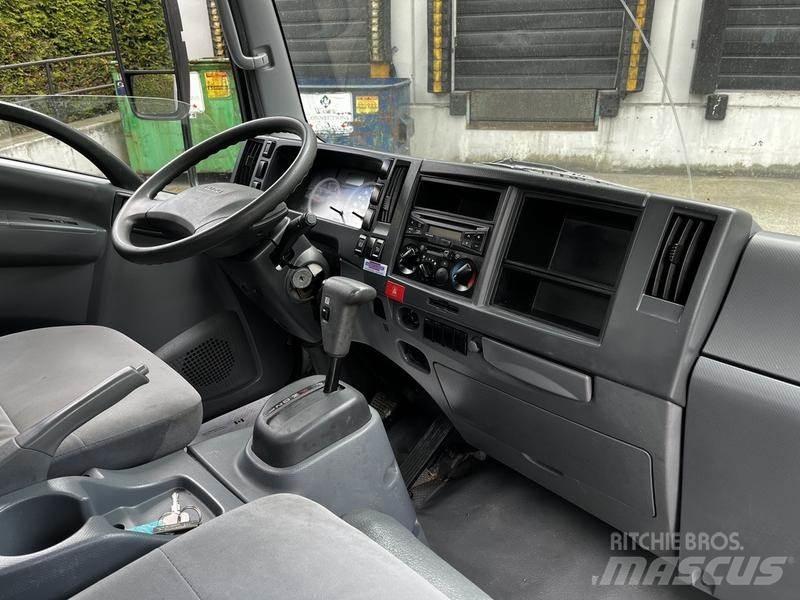 Isuzu NPR Lätta skåpbilar