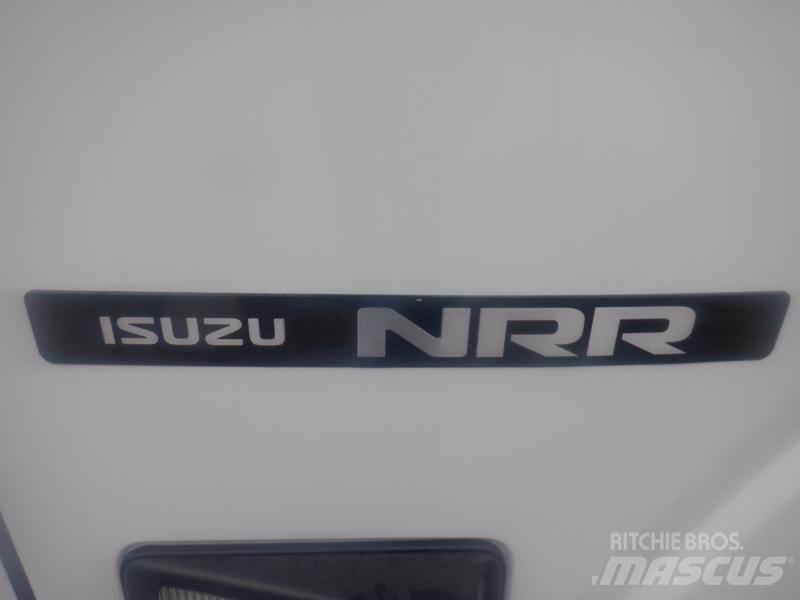 Isuzu NQR Lätta skåpbilar